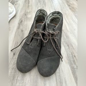 Toms Wedge Shoes